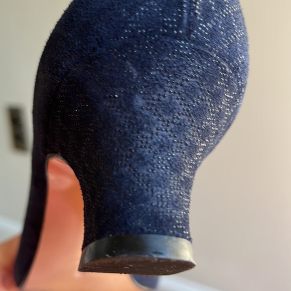 🆑 Salvatore Ferragamo Suede Pumps - Picture 6 of 15